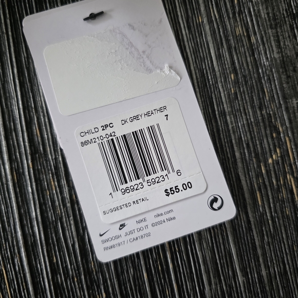 Nike Dark Gray Heather 2PC Set Kids - Picture 2 of 2